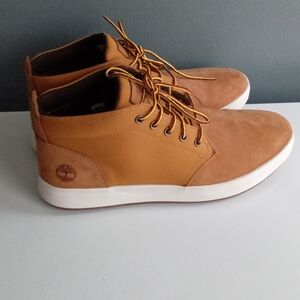 Timberland Groveton Chukka Wheat Nubuck Leather Mid Top Sneakers A1GIG Mens 10.5